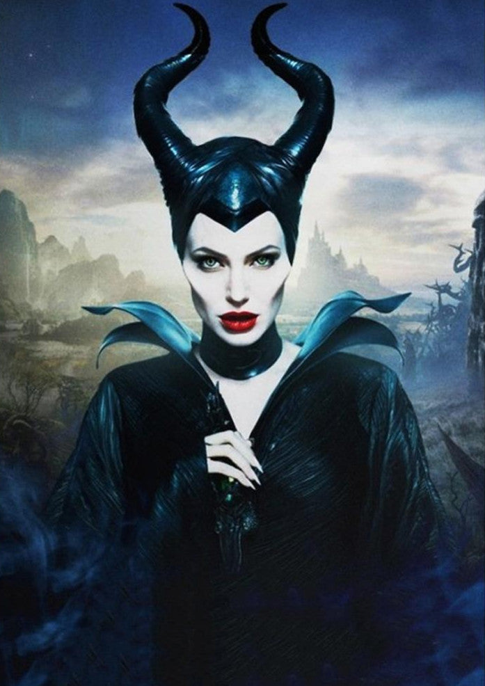 Diamond Painting Maleficent op de voorgrond met Ronde steentjes 70x100cm - Beste Kwaliteit