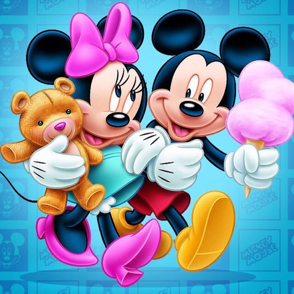 Diamond Painting Mickey Mousee & Minnie hand in hand met Ronde steentjes 100x100 - Beste Kwaliteit