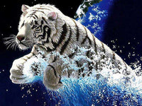 Thumbnail for Witte tijger springt uit water diamond painting ontwerp